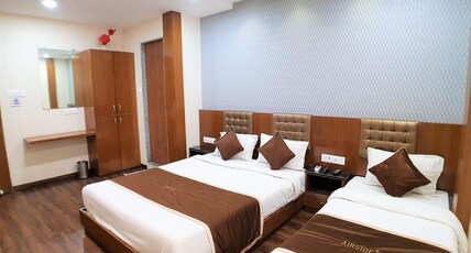 Hotel Airside Room Type - DELUXE TRIPPLE ROOM