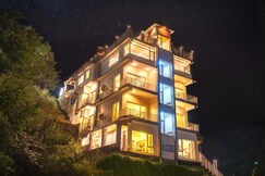 Wood Stock Rooms | Cottages & Family Suite Kasauli