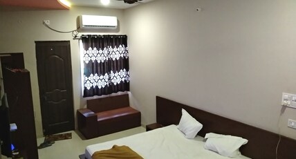 Hotel Trimurti Inn Room Type - SEMI DELUXE
