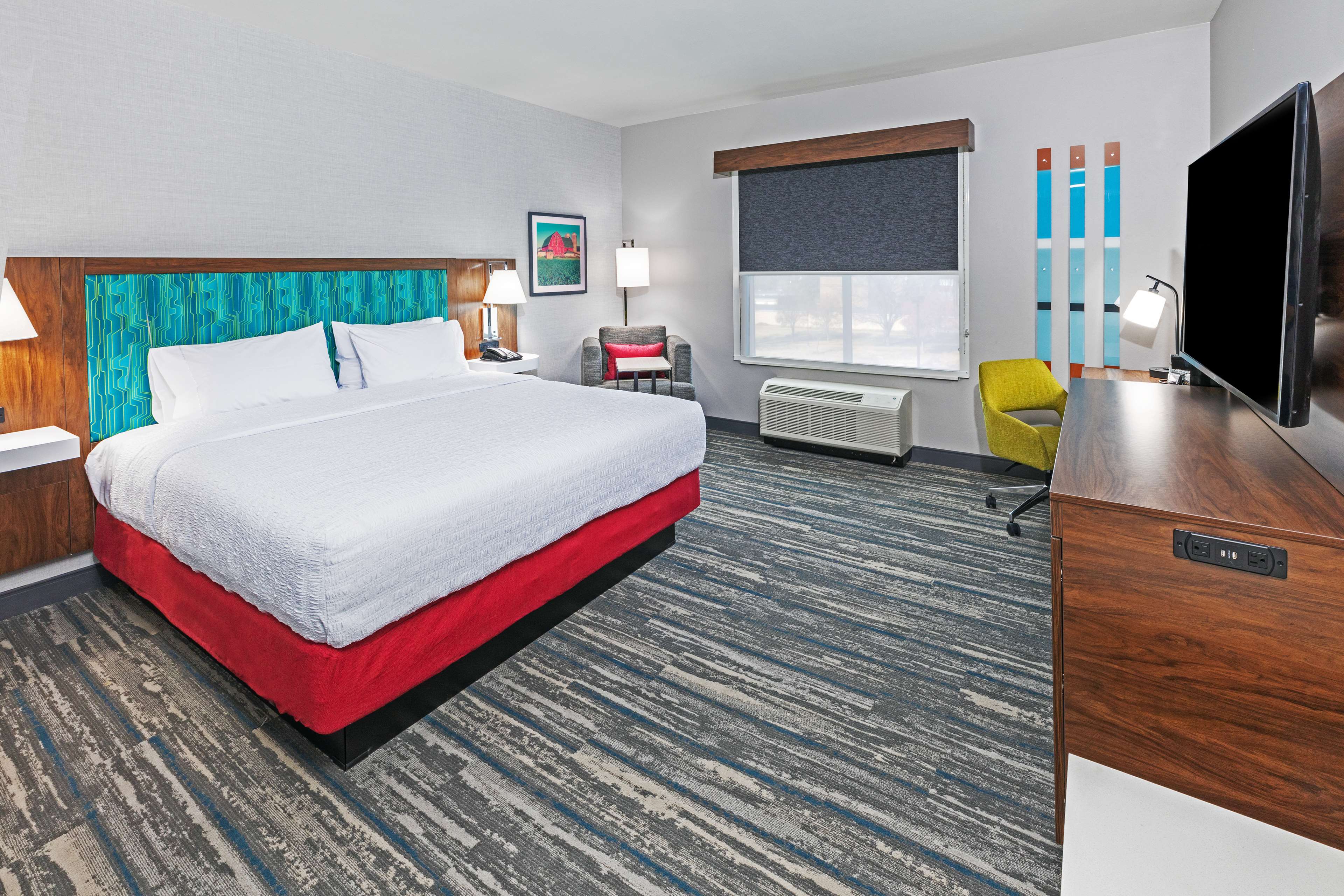 Hampton Inn & Suites Canyon - Tap to explore photos