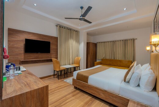 Hotel TGR