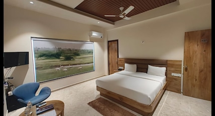 Flamingo Club & Resort (Just 3 km away from Una-Diu Checkpost) Room Type - Deluxe Executive Rooms Flamingo Club & Resort (Just 3 km away from Una-Diu Checkpost) Room Type - Deluxe Executive Rooms