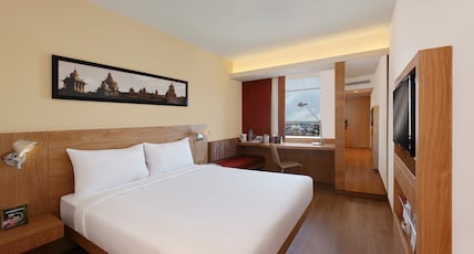 Ibis Chennai OMR - An Accor Brand Room Type - Deluxe Queen Bed Room- Sweet Bed by ibis Ibis Chennai OMR - An Accor Brand Room Type - Deluxe Queen Bed Room- Sweet Bed by ibis