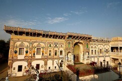 Hotel Indra Vilas