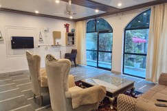 PalmVista   Luxury villa Stay in Greater Noida