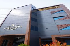 Avalon Hotels