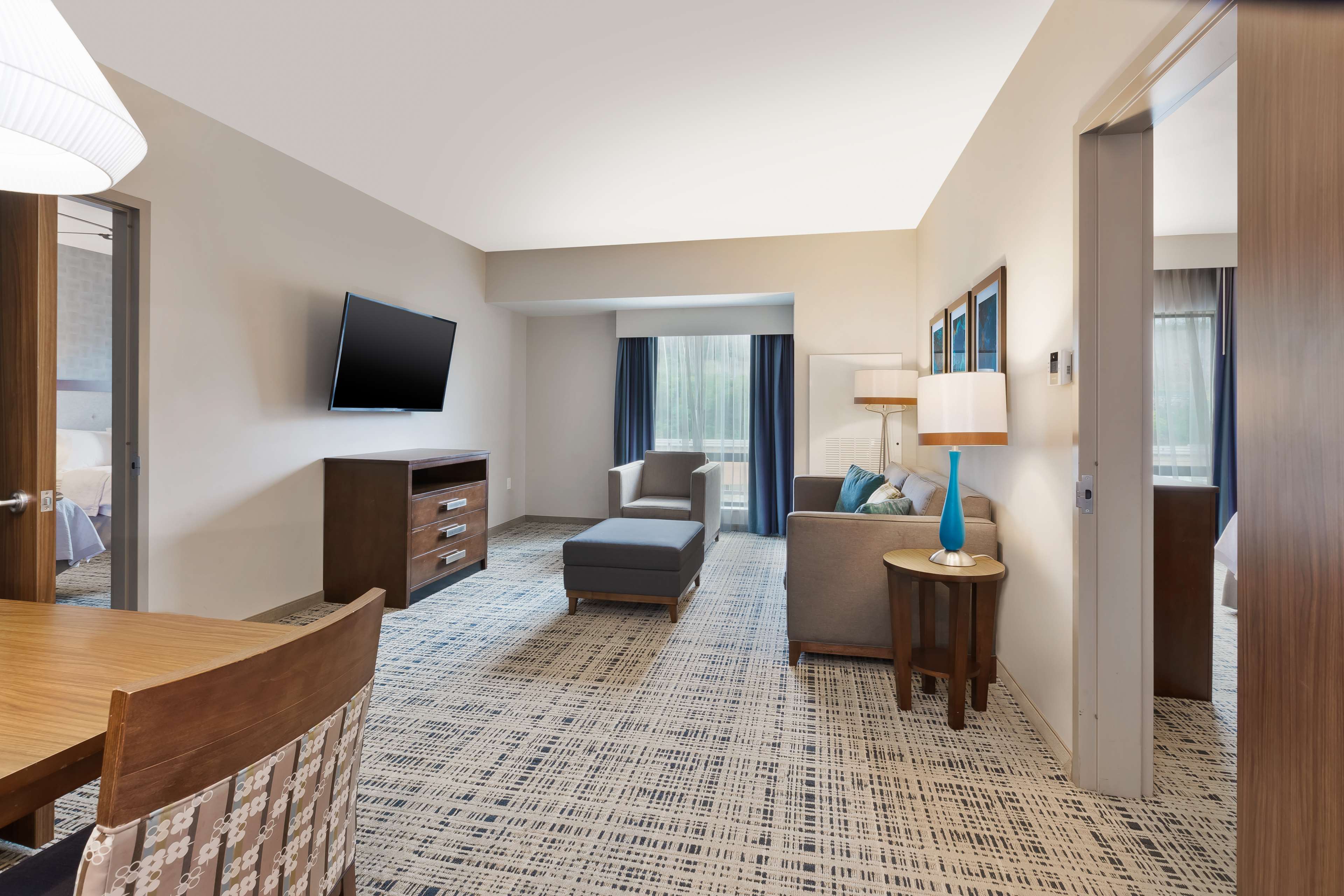 Homewood Suites by Hilton Pittsburgh Downtown - Tap to explore photos