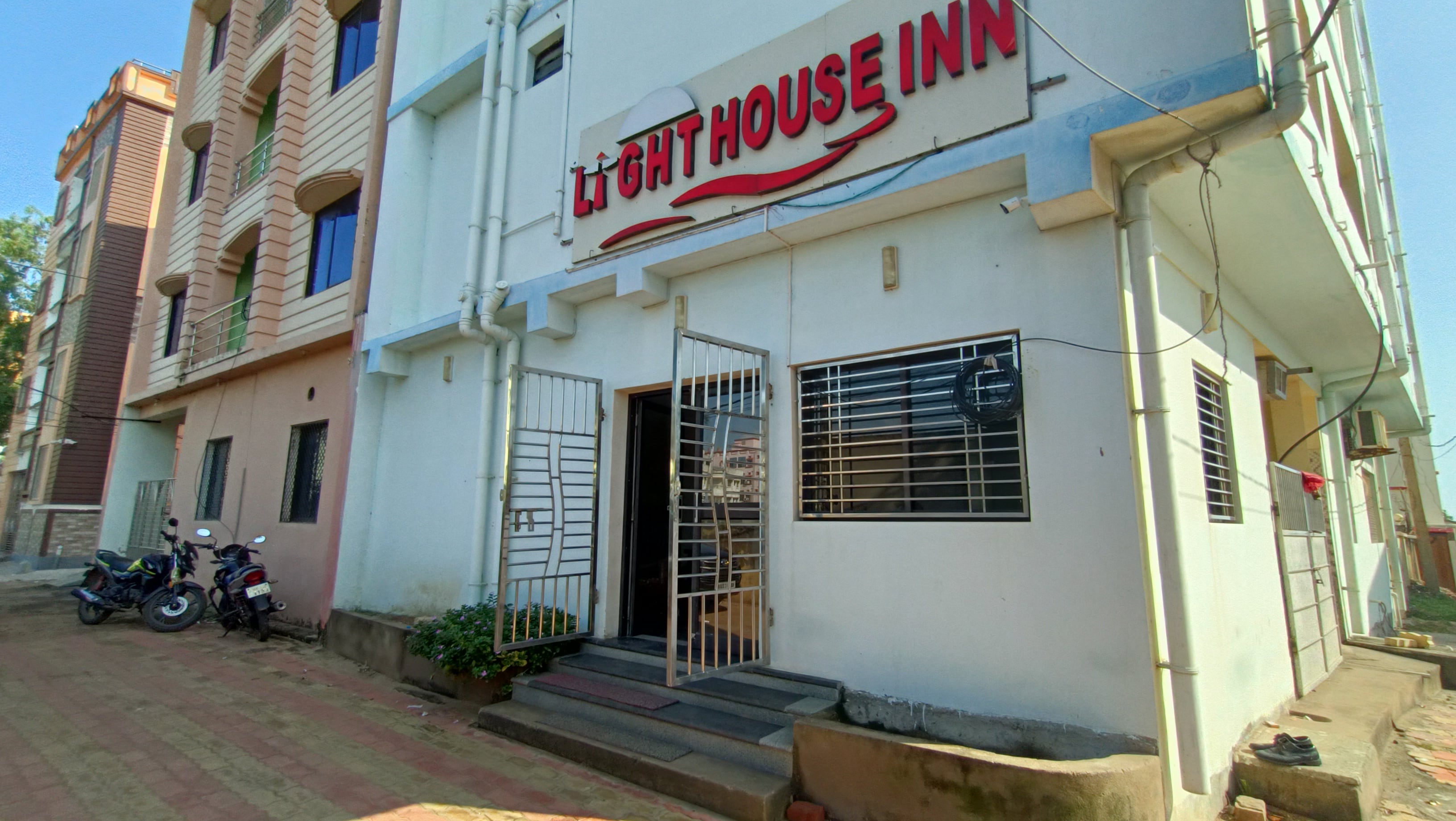LIGHT HOUSE INN - Tap to explore photos
