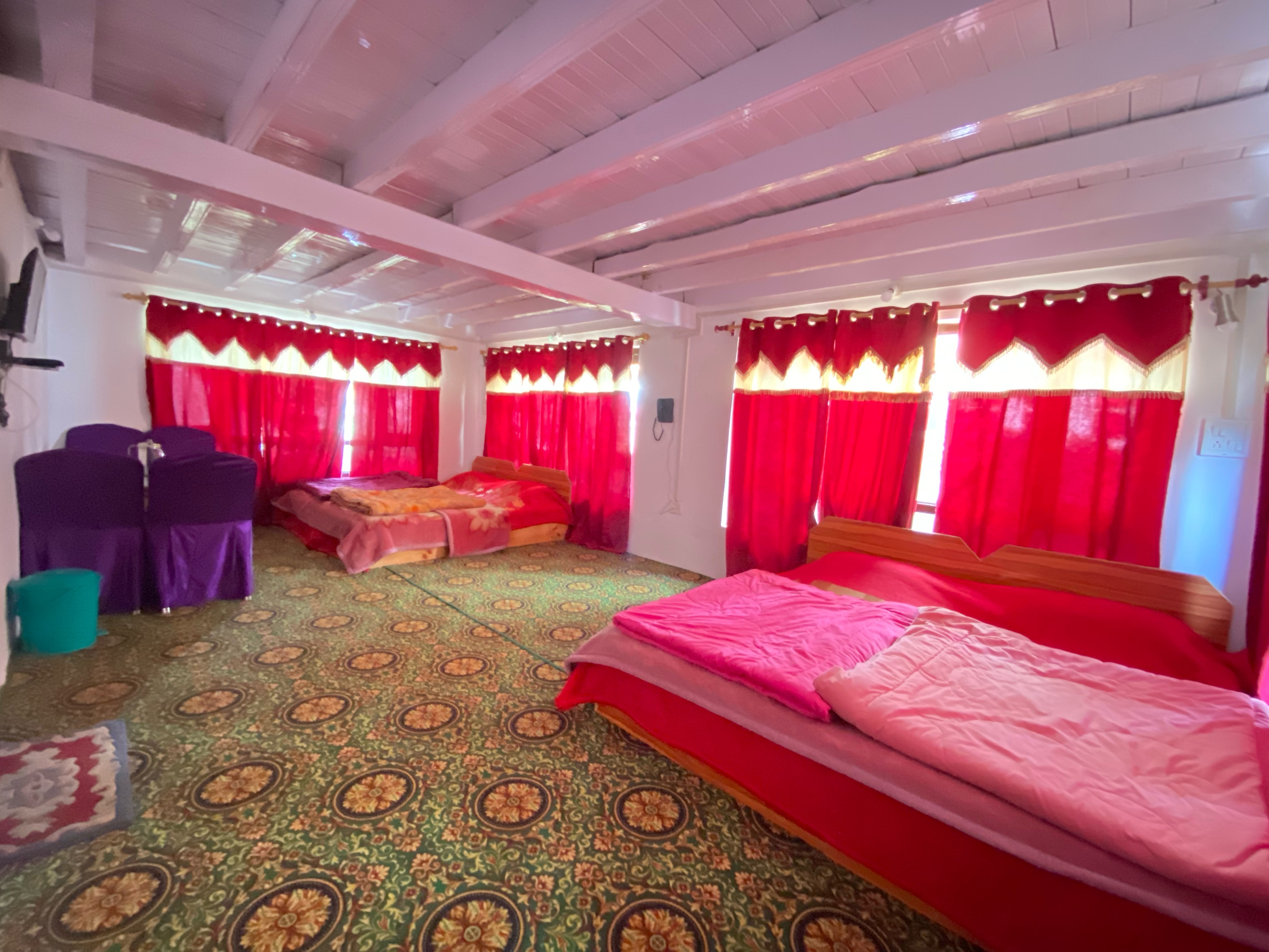 Angel's Inn Pahalgam - Tap to explore photos