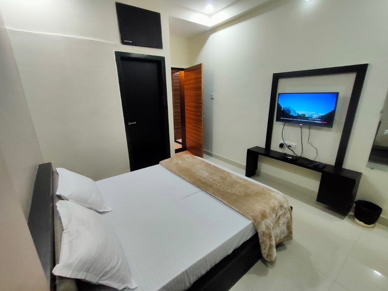 Kelwa Hotel and Restaurant - Tap to explore photos