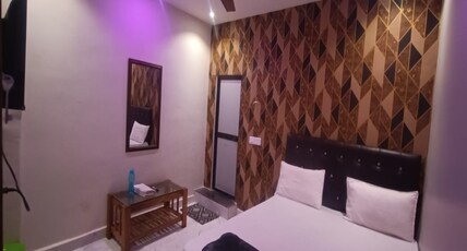 Hotel Kailash Lodge Room Type - Deluxe AC Room