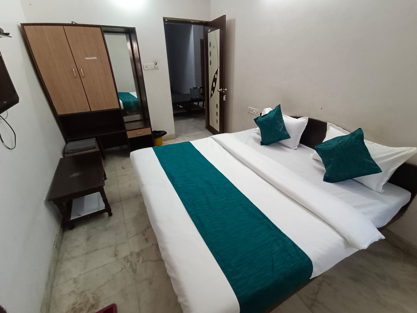 Hotel Shubham - Tap to explore photos