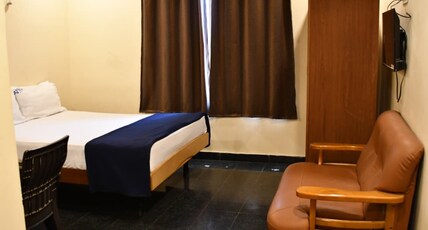 Vybhav Residency Room Type - Deluxe Room with Air Conditioning