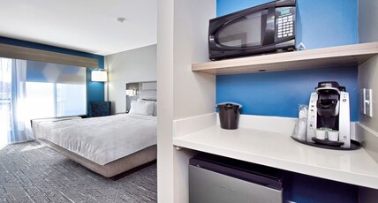 Holiday Inn Express Boone, an IHG Hotel Room Type - 1 King Standard Balcony