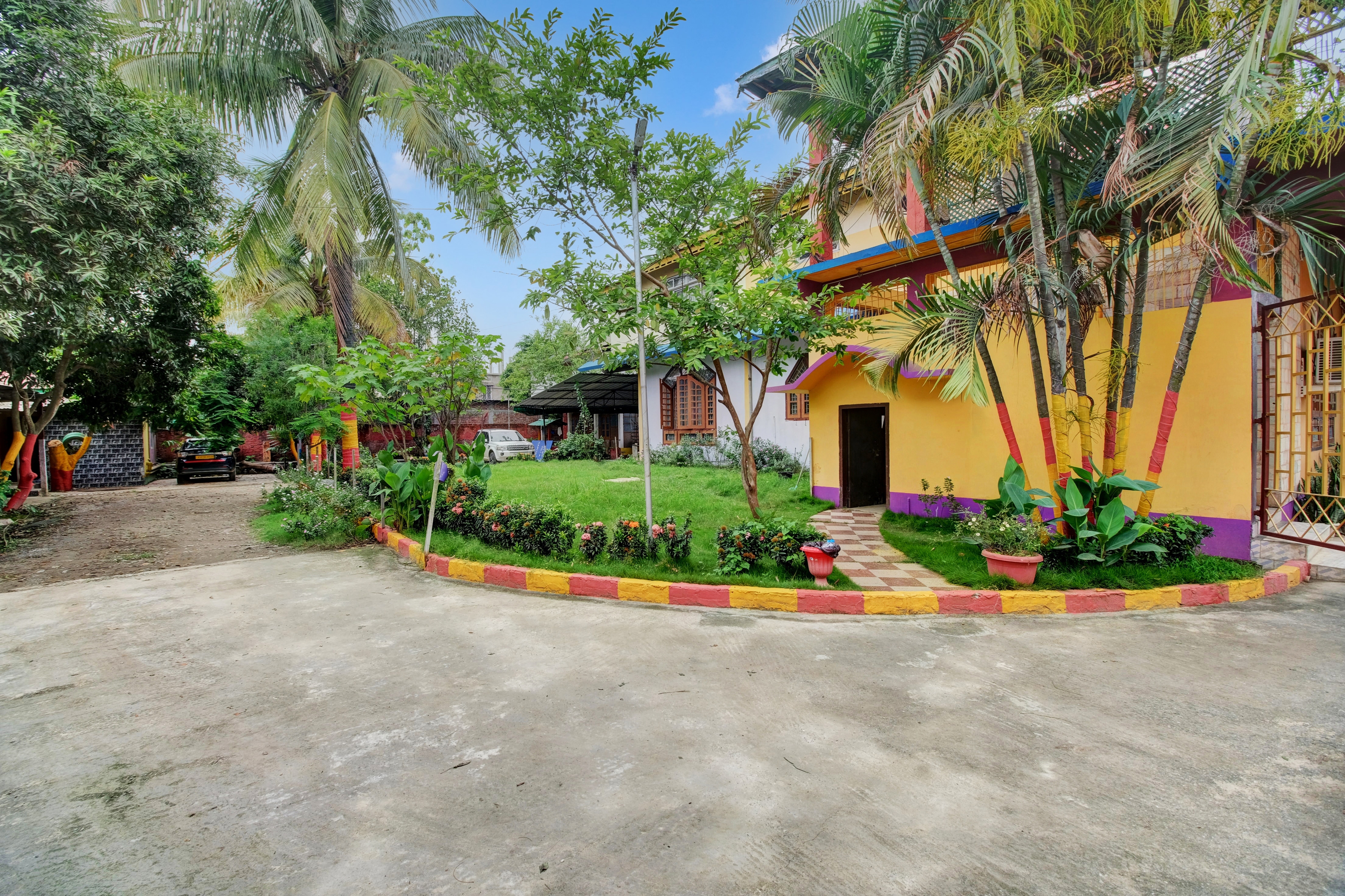 Hotel O Gorchuk Guwahati - Tap to explore photos