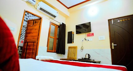 Hotel Siyaram Ashray Room Type - Deluxe Rooms With Free Wi-Fi