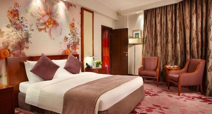 Al Marwa Rayhaan by Rotana Room Type - Spacious Partial Kaaba View One Bedroom Suite Al Marwa Rayhaan by Rotana Room Type - Spacious Partial Kaaba View One Bedroom Suite