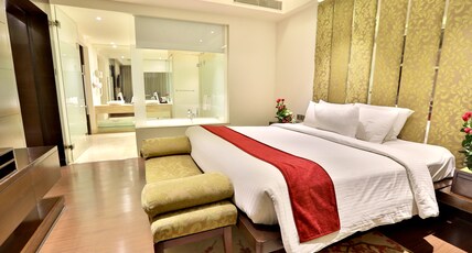 Hotel Royal Orchid Jaipur Room Type - Deluxe King Bed with Bath Tub