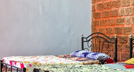 Roshan Restaurant Guest House By sty4you Room Type - Spacious Group Room