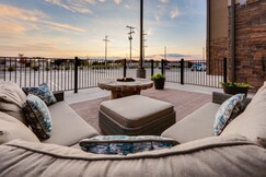 Photos of ${hotel_name}