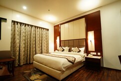 KL7 Hotel & Banquets