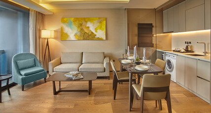 I'M Hotel Room Type - 1-Bedroom Executive Suite