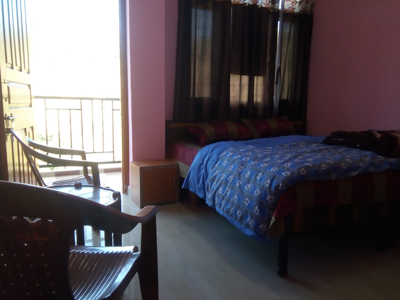 Shhandil Homestay | Rooms & Kitchen - Tap to explore photos