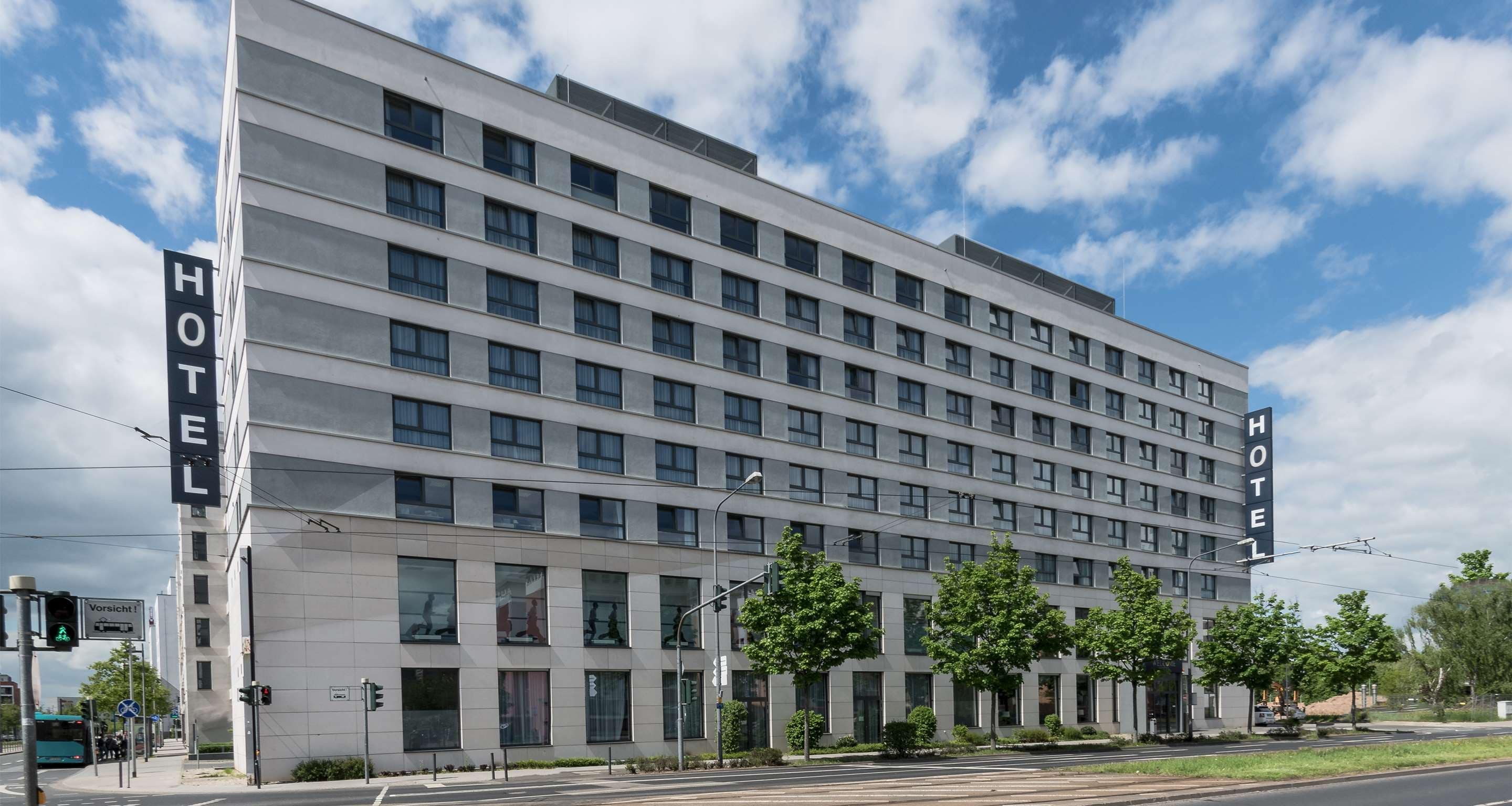 Best Western Plus Welcome Hotel Frankfurt - Tap to explore photos