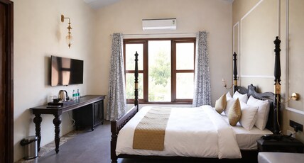 Saiprasad Tiger Resorts Room Type - Forest Suite With Jacuzzi Room