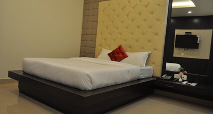 Hotel Plaza Inn Room Type - Suite Room