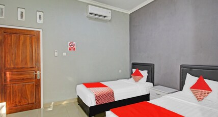 Hotel O Gm Guest House Room Type - Indonesia Standard Twin