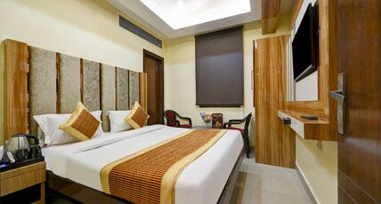 Hotel Guruvas Inn Room Type - Deluxe Room