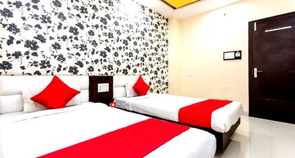 Hotel Shree Aaradhy Room Type - Double Bed AC Room