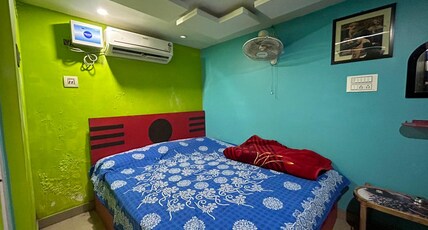 MOSUNI CANVAS Room Type - DELUXE AC ROOM