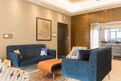 Sanitized 5 bedroom mid century modern apartment