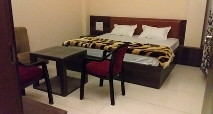 HOTEL RANJI, Room Type - Deluxe Room