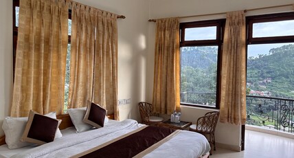Sapphire Inn Near Kainchi Dham Room Type - Deluxe Room