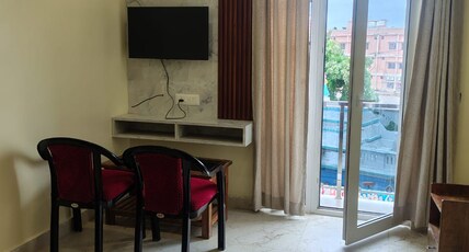 hotel shree palace Room Type - Deluxe Room with City View King Bed