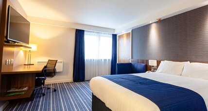 Holiday Inn Express Edinburgh Airport Room Type - 1 Double Standard Accessible with Free Hot Breakfast Holiday Inn Express Edinburgh Airport Room Type - 1 Double Standard Accessible with Free Hot Breakfast