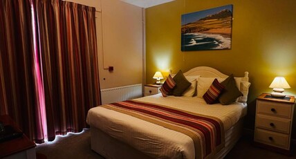 OYO Ocean Haze Hotel Room Type - Double Bed Studio Apartment with sea view