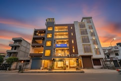 FabHotel Sparkling - Nr. Yashobhoomi Convention Centre