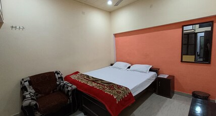 Shri Balaji Guest House Room Type - Deluxe AC Room