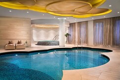 Waldorf Astoria Berlin by Hilton