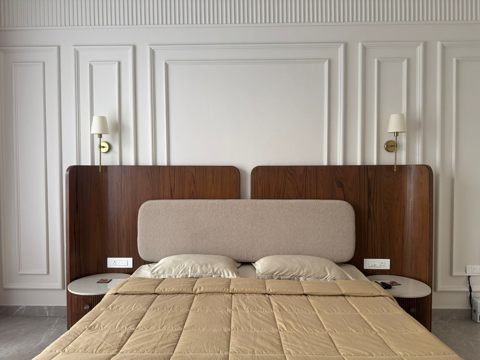 Sukoon Luxury Stay - Tap to explore photos