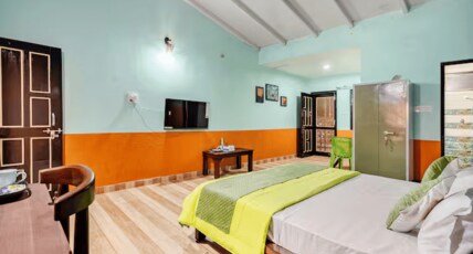 Aasara Homestay , Bhimtal Room Type - Orchard View Family Room with Balcony