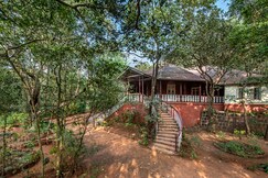 SaffronStays Parsi Manor 