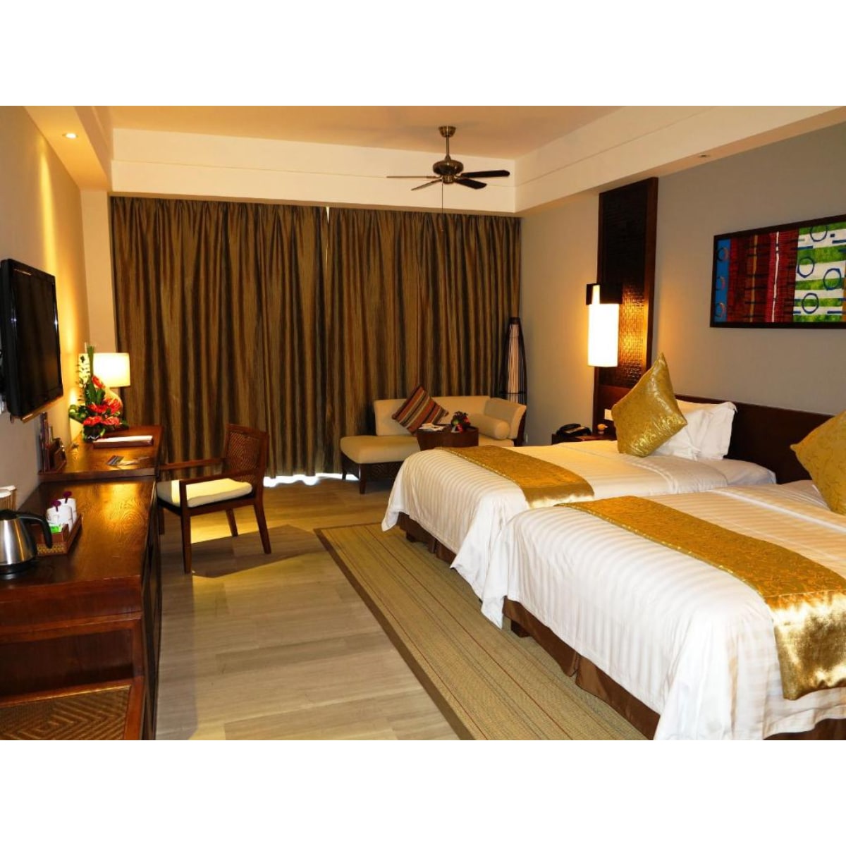 Crowne Plaza DANANG - Tap to explore photos