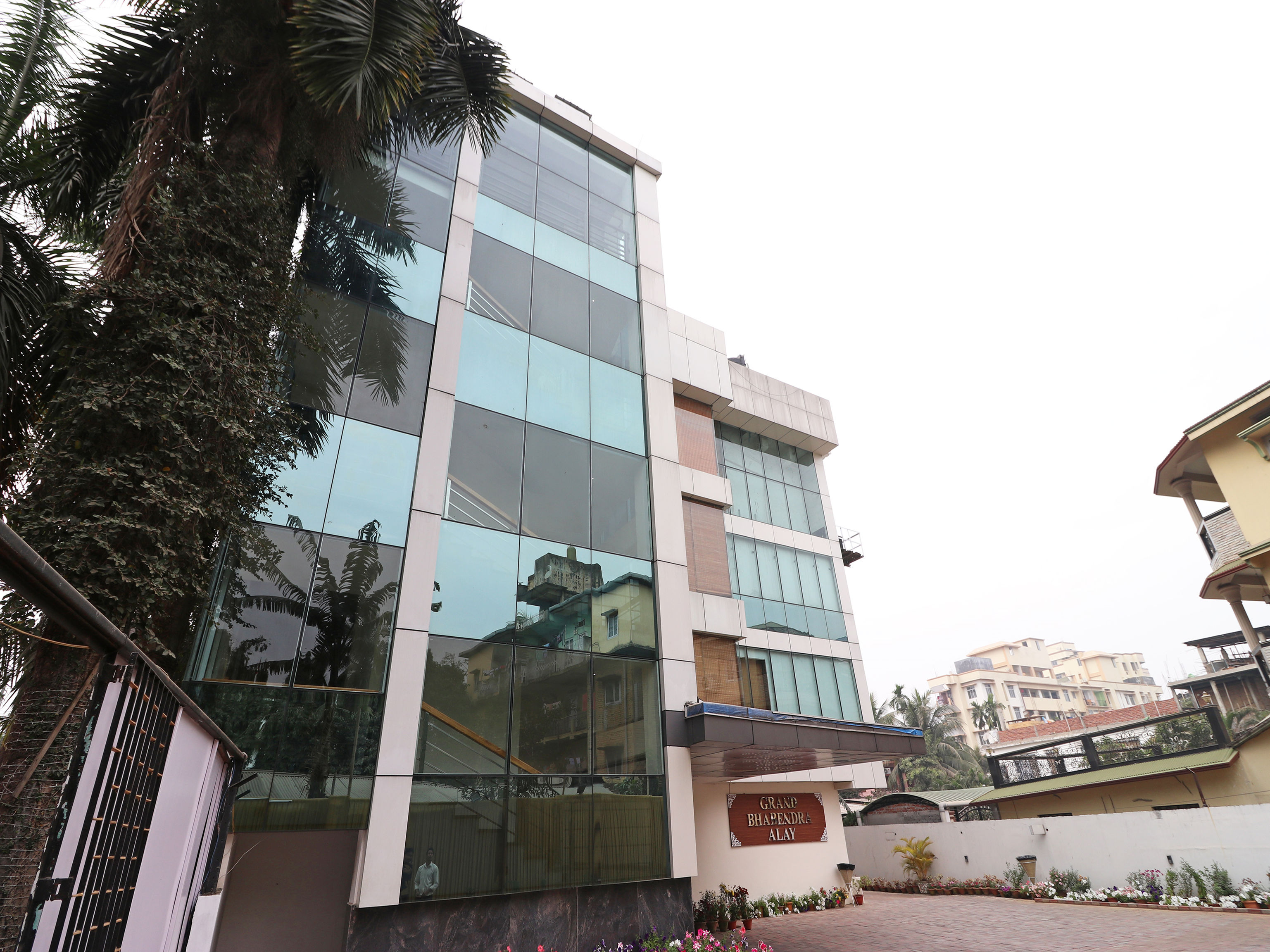 Hotel Grand Bhabendra Alay - Tap to explore photos