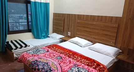 Hotel Himalayan Inn Room Type - Triple Bed Deluxe