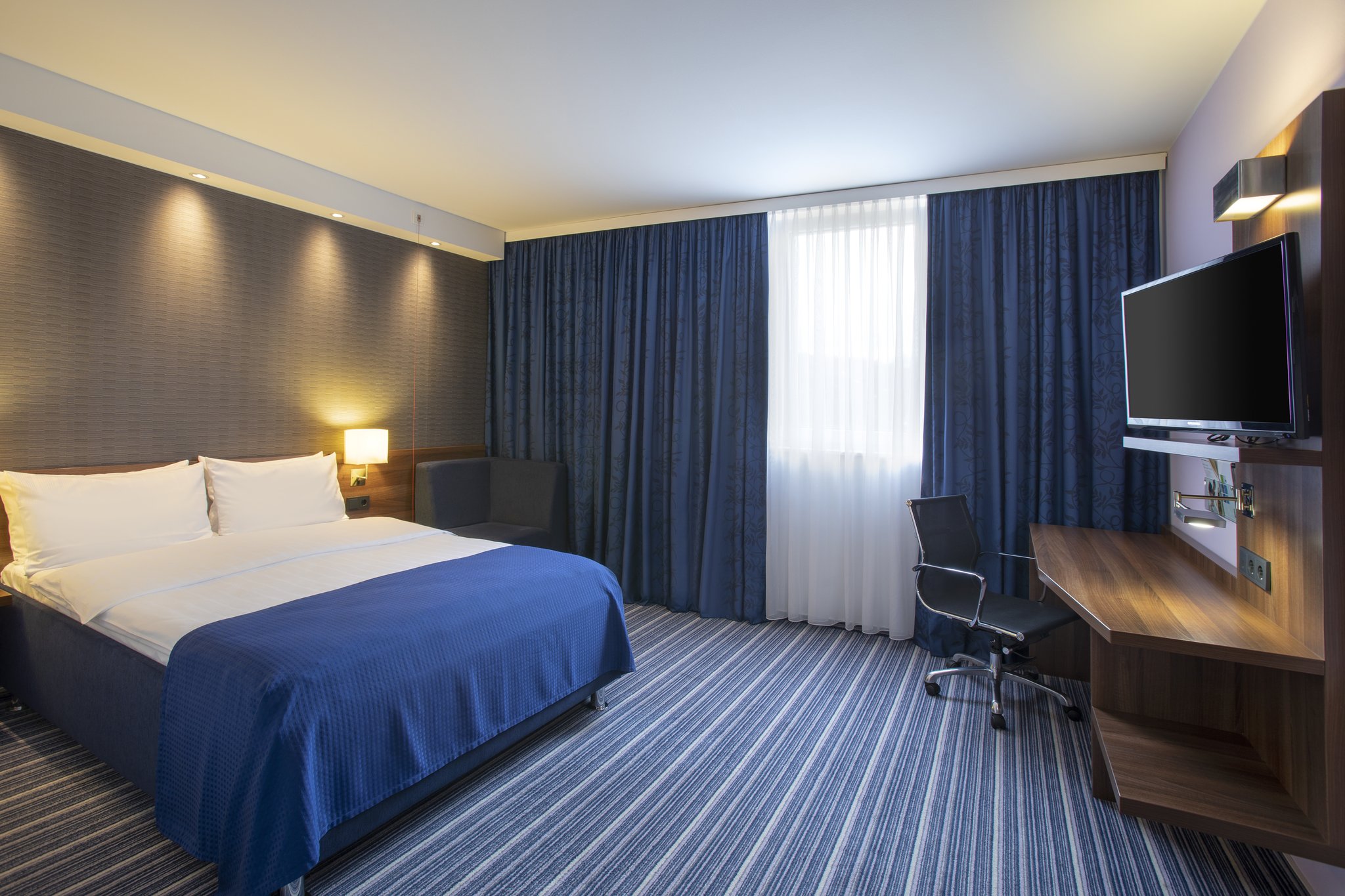 Holiday Inn Express Neunkirchen - Tap to explore photos
